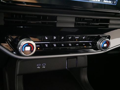 Used 2024 Honda Prologue EX image 23