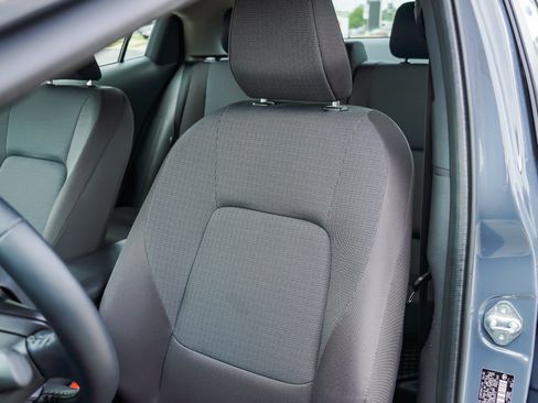 Certified 2025 Toyota Prius LE AWD/4WD image 16