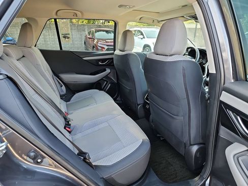 Used 2025 Subaru Outback Premium AWD/4WD image 30