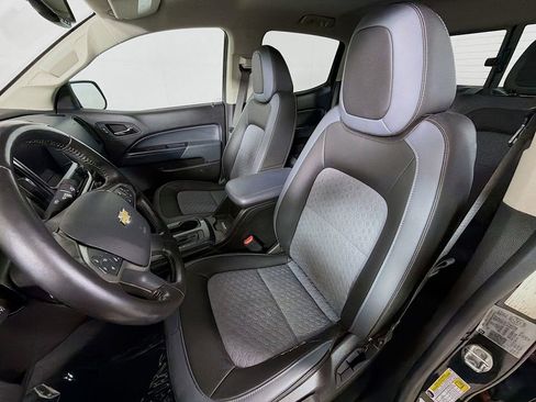 Used 2021 Chevrolet Colorado Z71 AWD/4WD image 12
