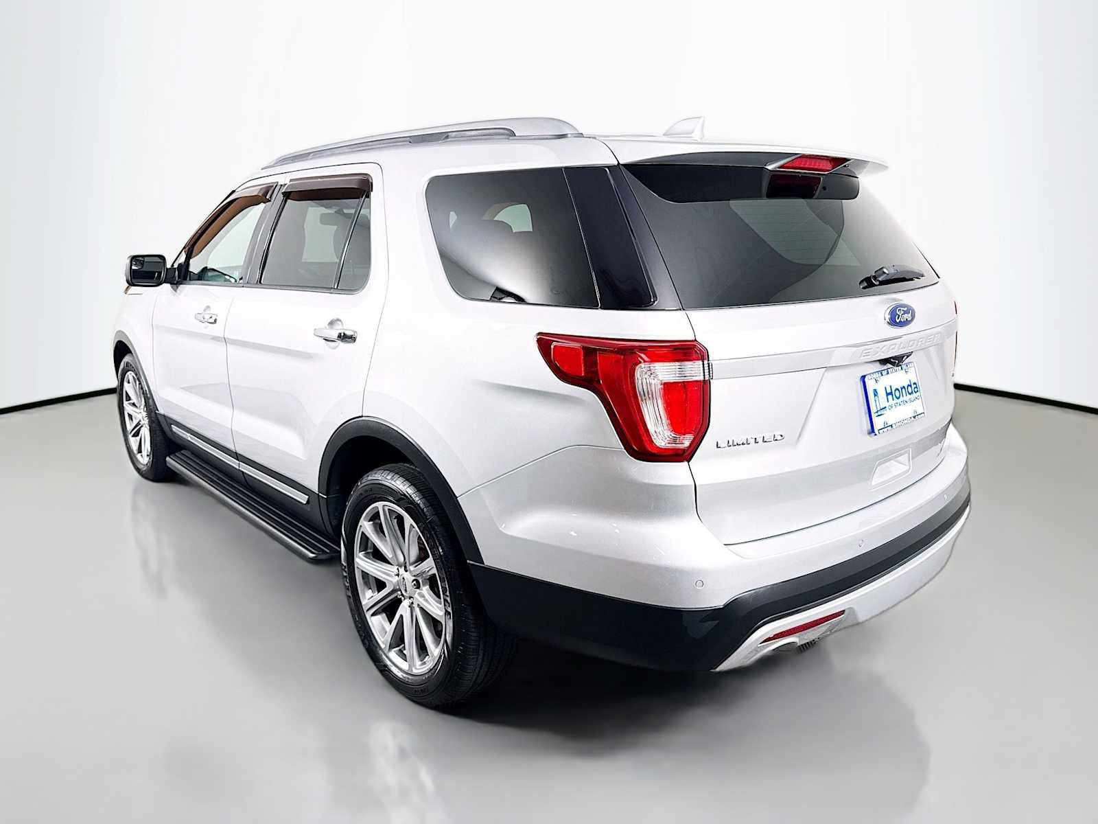 Used 2017 Ford Explorer Limited AWD/4WD image 5