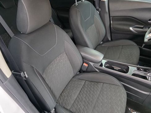 Used 2022 Nissan Kicks SV FWD image 26