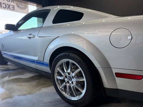 Used 2008 Ford Mustang Shelby GT500 RWD image 38