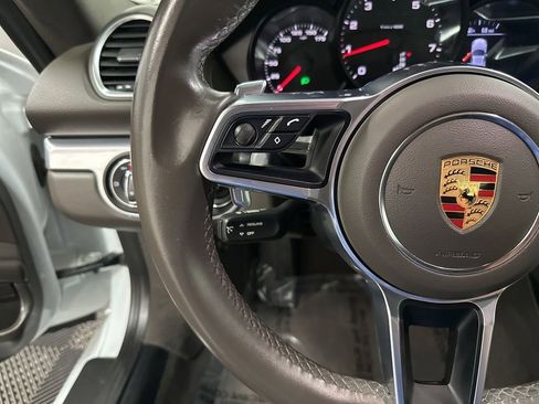 Used 2019 Porsche 718 Cayman RWD image 15