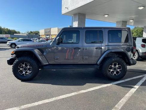 Used 2018 Jeep Wrangler Unlimited Rubicon w/ Dual Top Group AWD/4WD image 8