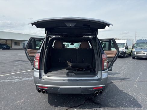 Used 2022 Chevrolet Tahoe High Country AWD/4WD image 16