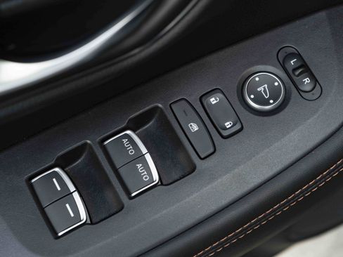 Used 2025 Honda HR-V Sport image 38