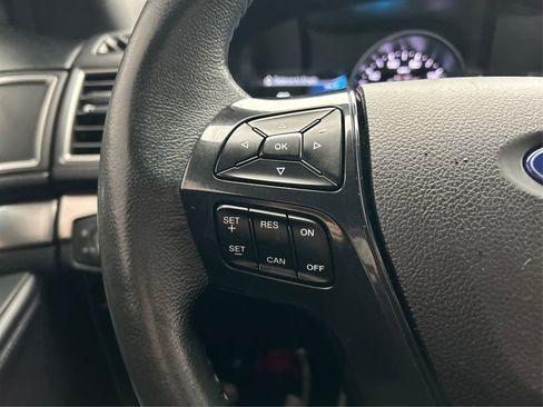 Used 2018 Ford Explorer XLT w/ Equipment Group 202A image 33