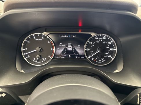 Used 2023 Nissan Rogue SV image 13