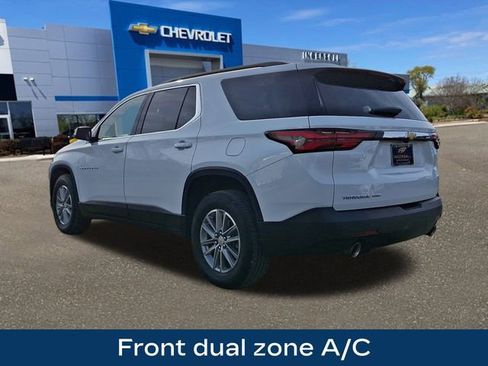 Used 2023 Chevrolet Traverse LT image 6