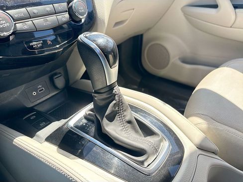 Used 2020 Nissan Rogue Sport SL AWD/4WD image 17