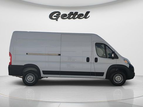 Used 2025 RAM ProMaster 2500 w/ Convenience Group FWD image 3