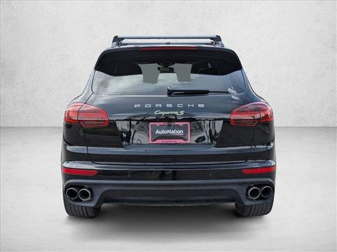Used 2016 Porsche Cayenne S image 6