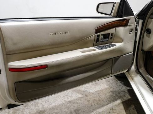 Used 2000 Cadillac Eldorado ESC w/ Comfort/Convenience Pkg image 38