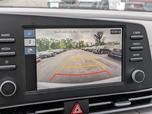Used 2025 Hyundai Elantra Sport FWD image 19