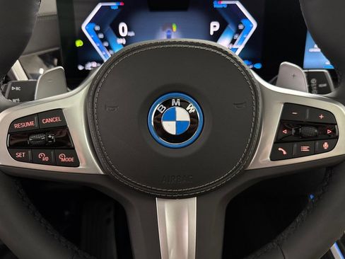 Used 2026 BMW X5 xDrive50e w/ M Sport Package image 16