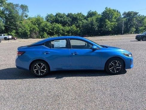 Used 2025 Nissan Sentra SV FWD image 7