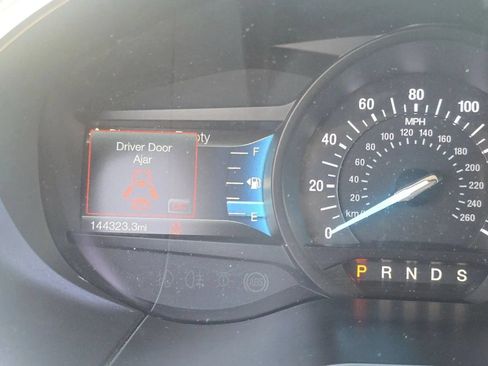 Used 2018 Ford Edge Titanium w/ Equipment Group 301A AWD/4WD image 4