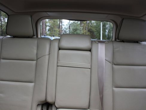 Used 2017 Jeep Grand Cherokee Overland image 40