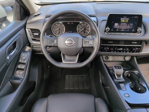 Used 2026 Nissan Rogue SV w/ SV Premium Package FWD image 16