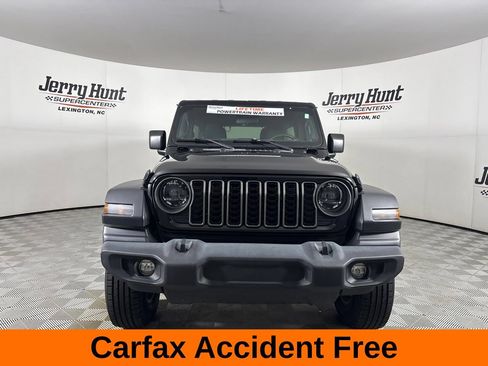 Used 2024 Jeep Wrangler Unlimited Sport AWD/4WD image 3