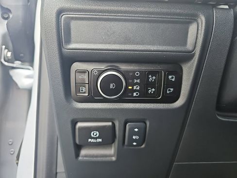 Used 2025 Ford F150 Platinum AWD/4WD image 23