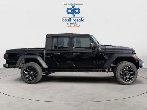 Used 2023 Jeep Gladiator Sport w/ Trailer Tow Package image 9