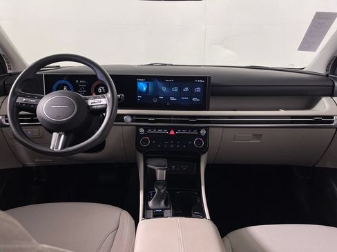 Used 2025 Hyundai Tucson SEL FWD image 14