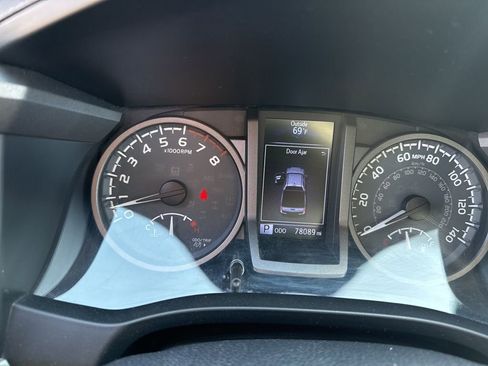 Used 2017 Toyota Tacoma TRD Pro image 15