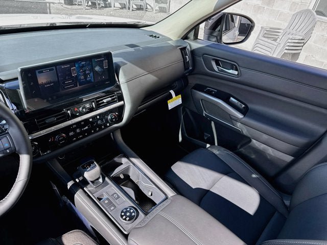 New 2026 Nissan Pathfinder SL AWD/4WD image 19