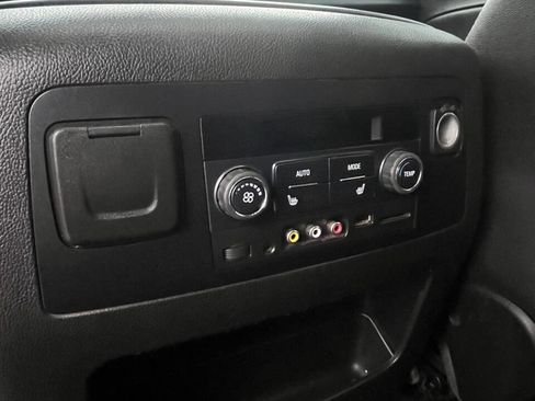 Used 2015 GMC Yukon XL SLT w/ Open Road Package image 23