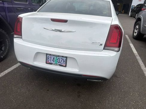 Used 2015 Chrysler 300 S RWD image 5