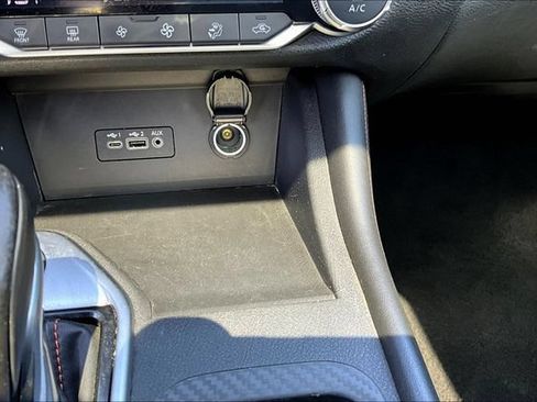 Used 2023 Nissan Sentra SR w/ SR Premium Package FWD image 15