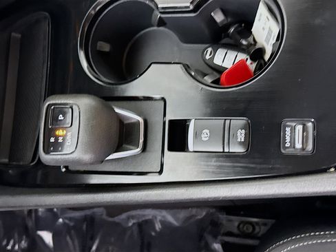 Used 2023 Nissan Rogue SV FWD image 20