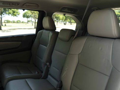 Used 2016 Honda Odyssey EX-L image 18