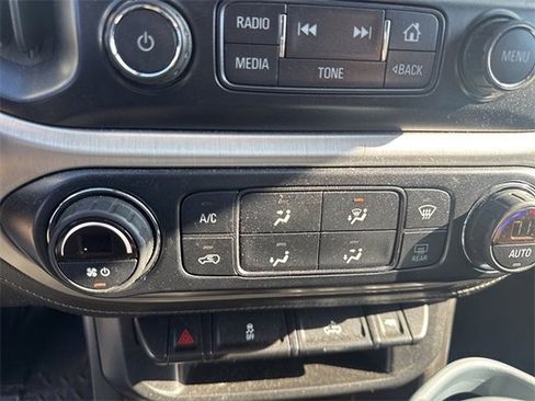 Used 2016 GMC Canyon SLE w/ SLE Convenience Package image 9