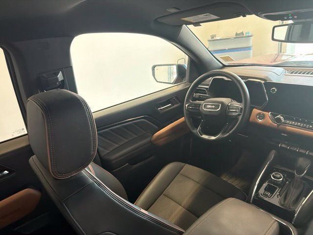Used 2025 GMC Canyon AT4 AWD/4WD image 26