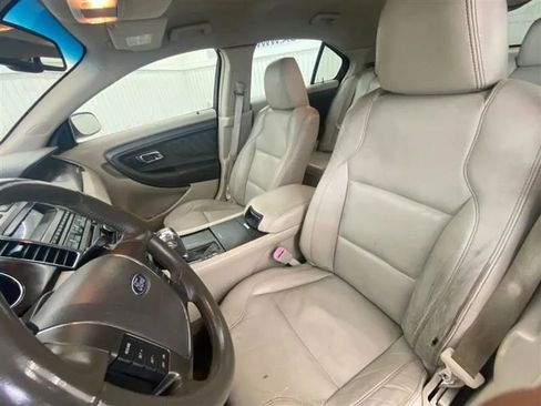 Used 2010 Ford Taurus SEL image 9