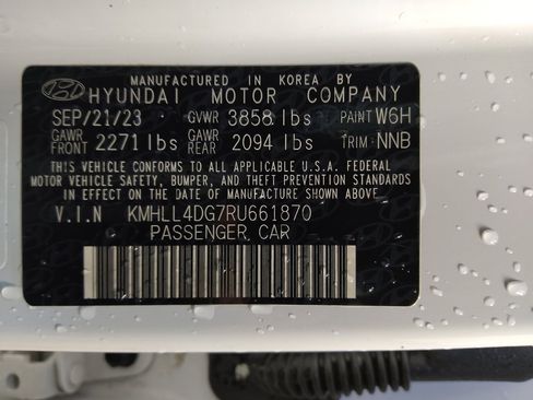 Used 2024 Hyundai Elantra SE FWD image 33