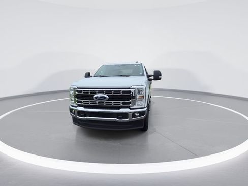Used 2026 Ford F250 XLT AWD/4WD image 3