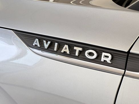 Used 2020 Lincoln Aviator Reserve w/ Equipment Group 202A image 29