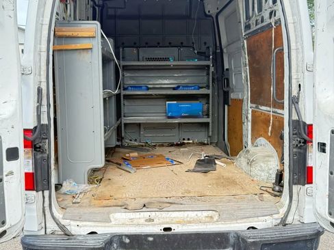 Used 2017 Nissan NV 2500 SV image 10