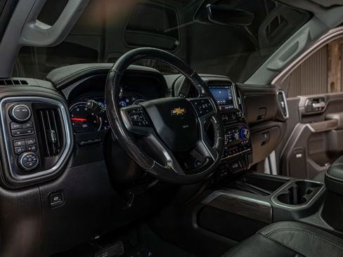 Used 2020 Chevrolet Silverado 2500 LTZ w/ LTZ Premium Package image 12