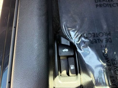 Used 2026 Toyota Corolla SE FWD image 18