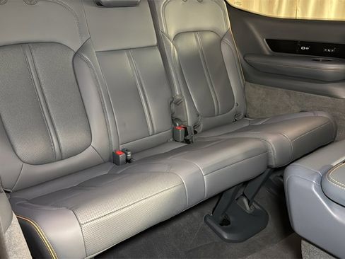 Used 2022 Jeep Grand Wagoneer Series II image 15