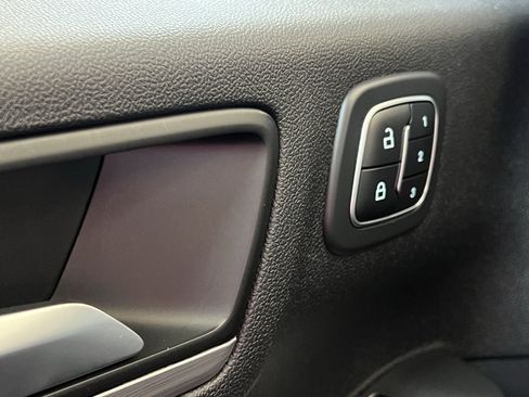 Used 2023 Ford Escape Platinum w/ Premium Technology Package AWD/4WD image 36