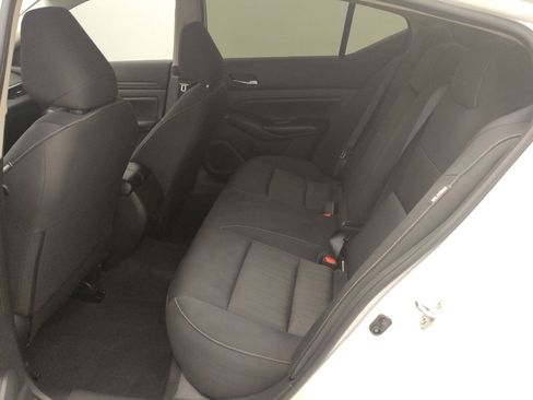 Used 2022 Nissan Altima 2.5 S FWD image 18