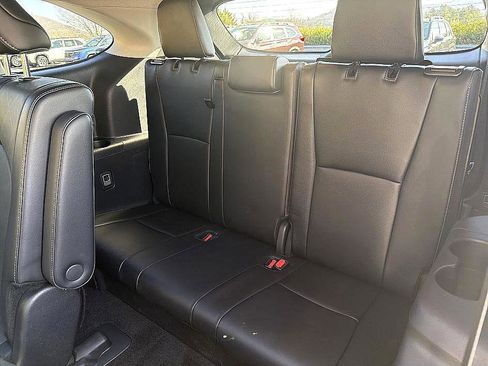 Used 2024 Toyota Highlander Platinum image 22
