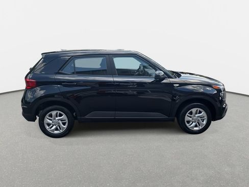 New 2026 Hyundai Venue SE FWD image 4