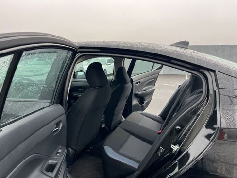 Used 2025 Nissan Versa SV image 25